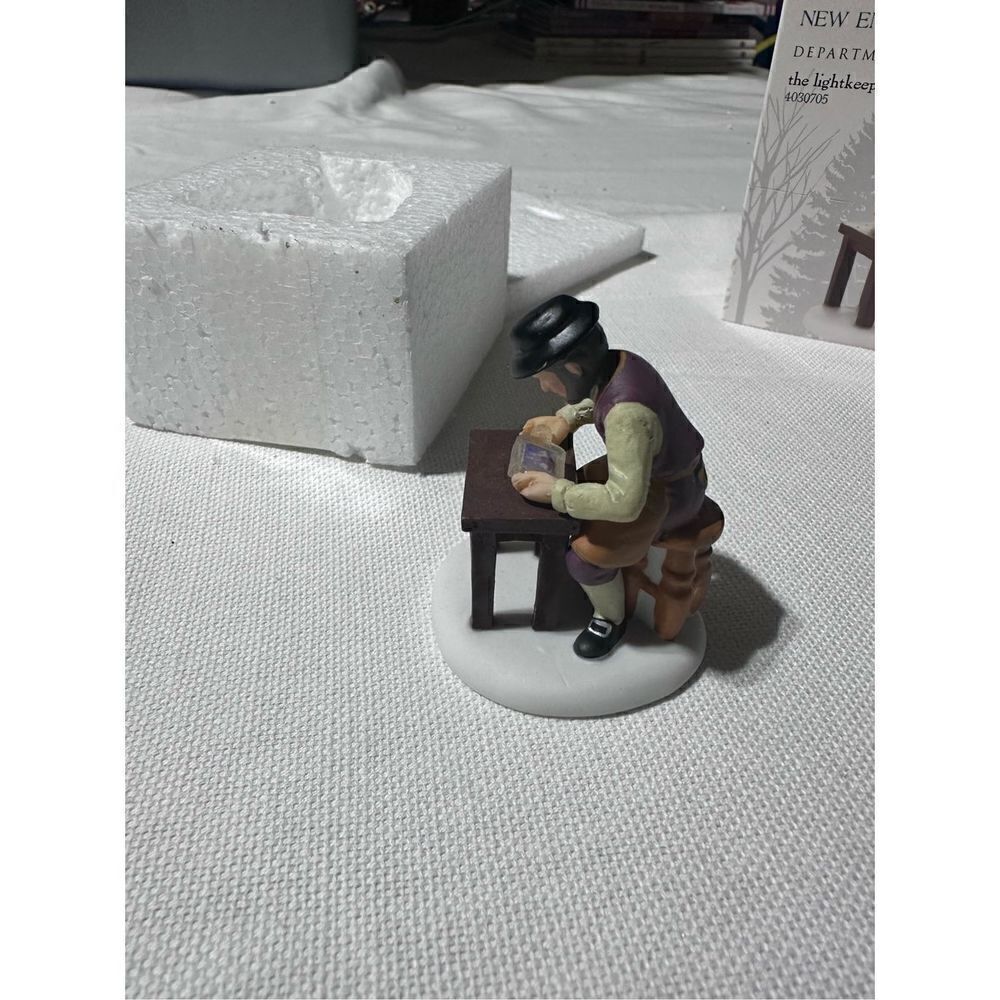 Department 56 New England Village The Light Keeper's Hobby